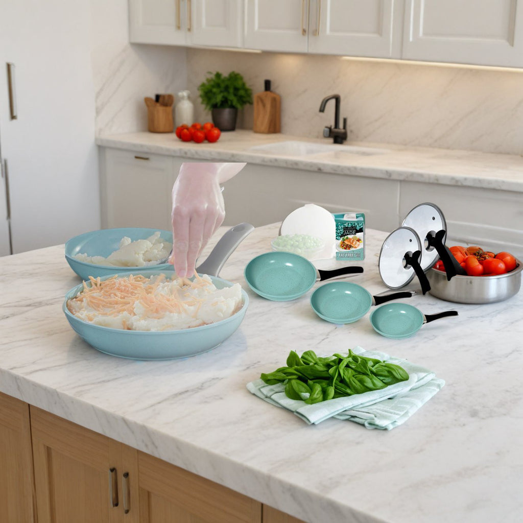 Jade Pans set of 5 a 398 LEU